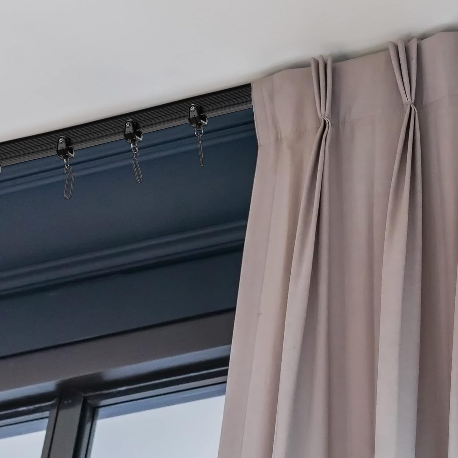 Jetec Curtain Tracks Ceiling Flexible Curtain Track Bendable Rail Curved Wall Mounted for Living Room Bedroom Divider Rod RV(5 Meter/ 16.4 Feet,Black)