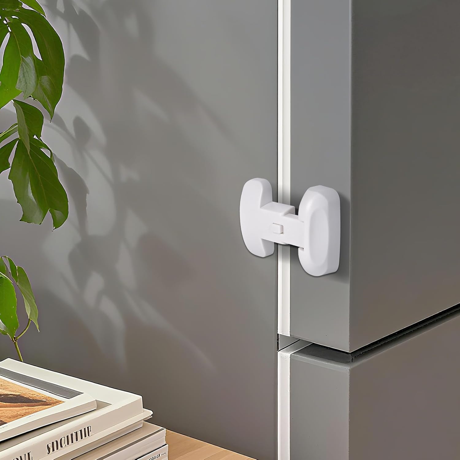 Refrigerator Fridge Door Lock for Kids Child Safety Locks for Doors Freezer Door Lock Easy to Install Keep Door Closed Child Proof Refrigerator，Freezer Door Lock 2 Pack, White
