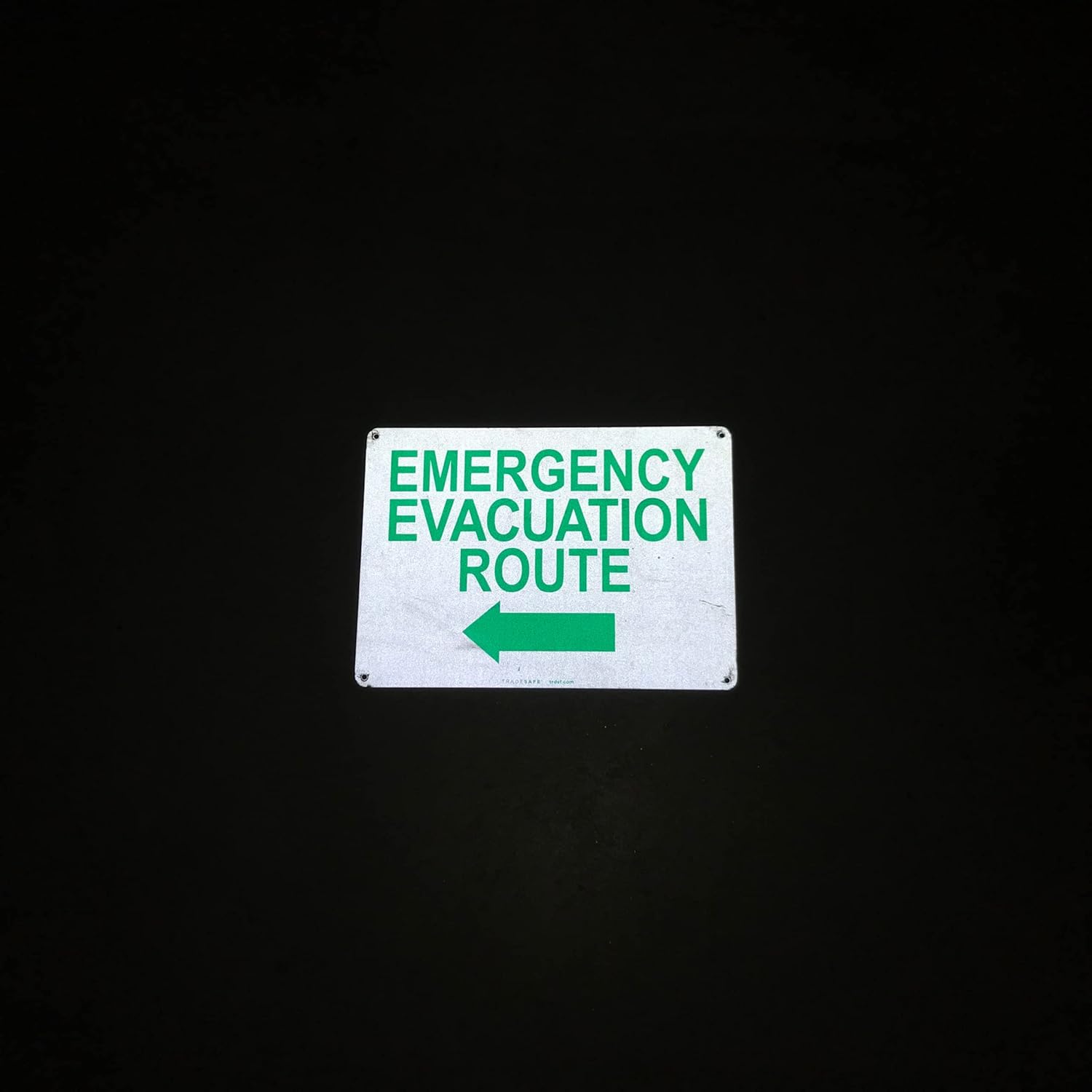 TRADESAFE Emergency Evacuation Route Sign - Evacuation Plan With Arrow Left, Quick Install Aluminum Safety Sign, Light Reflective, UV-Resistant, Waterproof, 14” X 10” Signs for Business