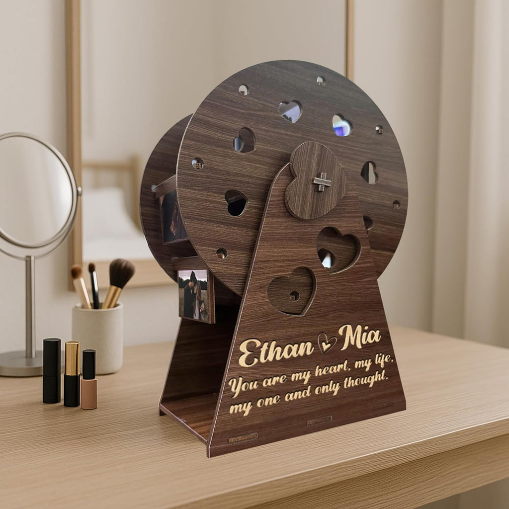 Custom Wooden Ferris Wheel Photo Couple Gift, Personalized Valentine Love Display for Couples Newlyweds Husband Wife, Romantic Wooden Spinning Photo Holder Anniversary Wedding Keepsake