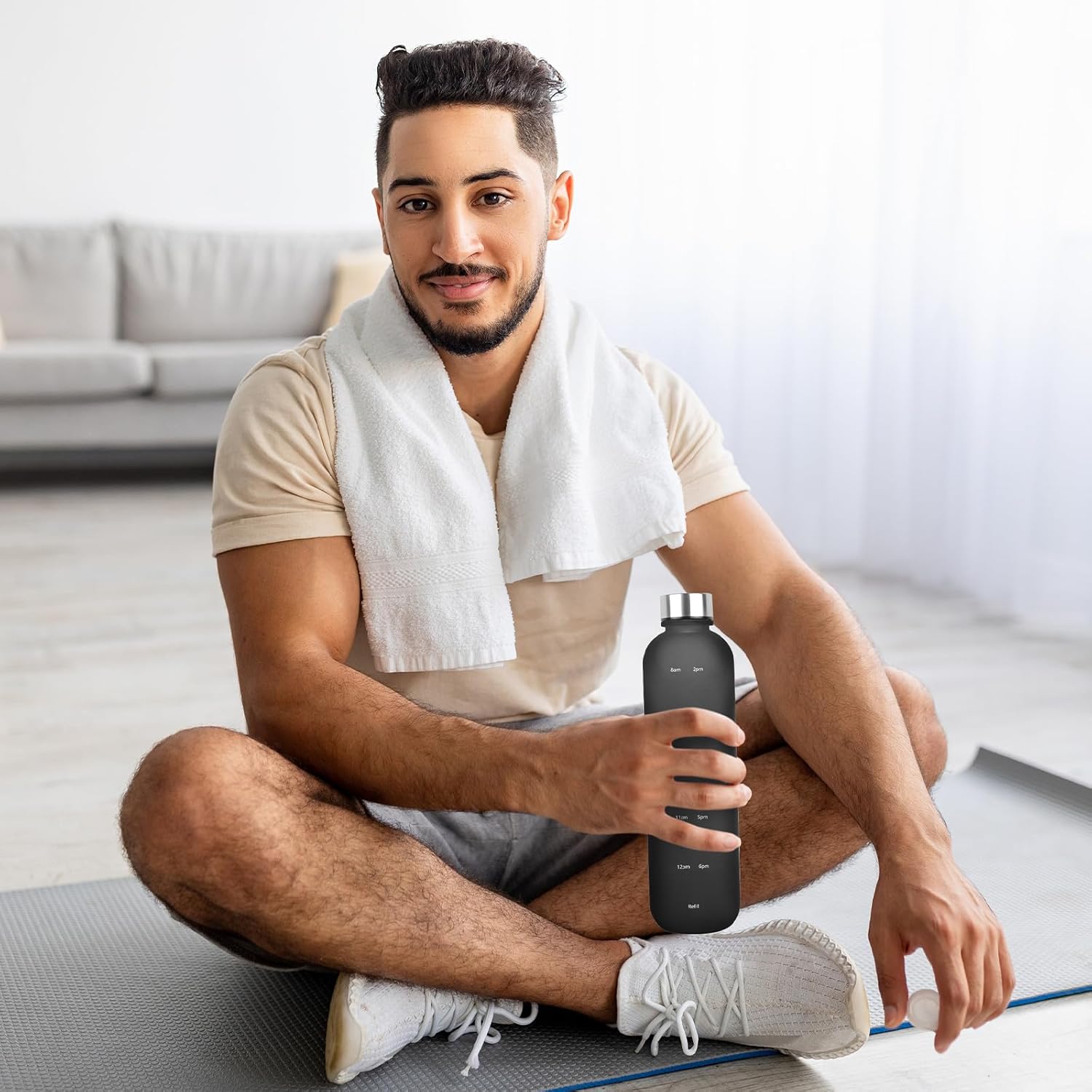 1L（33 oz） daily tracking schedule time hours reminder motivational day goals hydration capacity measured marker tracker plastic wide mouth measurements water bottle