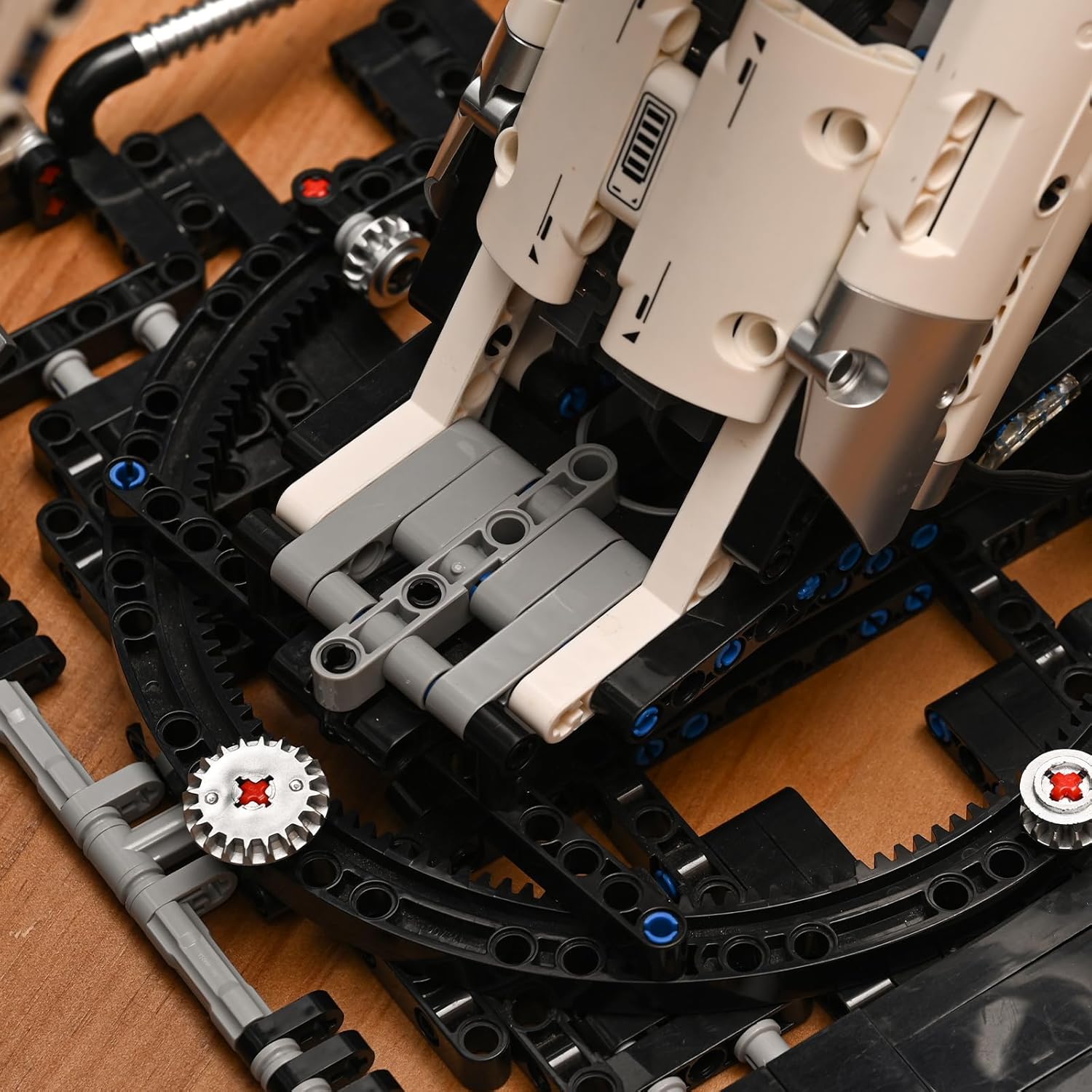 Technical Robot Arm Building Kit,STEM Toys for Ages 8-13,Birthday, Holiday Sets,Remote Control Mechanical Hand,Sets for Boys 8-14,Mechanical Engineering Set(784PCS)