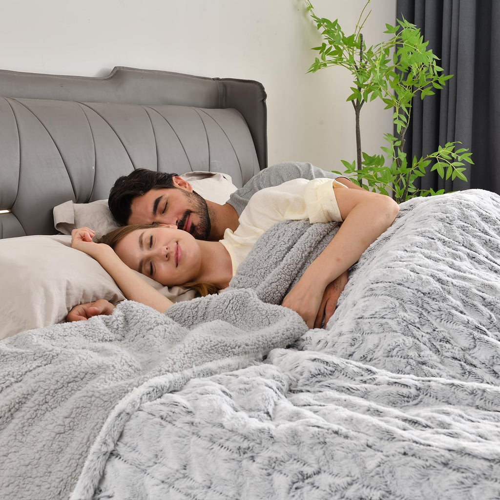 Bearhug Electric Blanket Full Size 77" x 84", 10 Heat Settings Heated Blanket, 1-12 Hour Auto Shut-Off, Faux Fur & Sherpa Dual-Sided Heating Blanket, Machine Washable, Gift-Ready Elegant Packaging