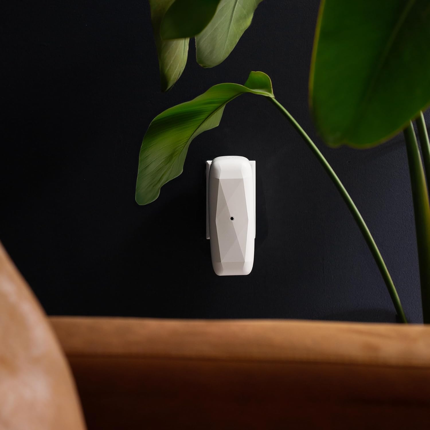 Air Esscentials Diamond Smart Scent Air Machine + White Tea & Fig Aroma Oil - Bluetooth Control | Covers 500+ sq. ft. | Waterless Essential Oil Diffuser | 300mL USA-Made Oil Included