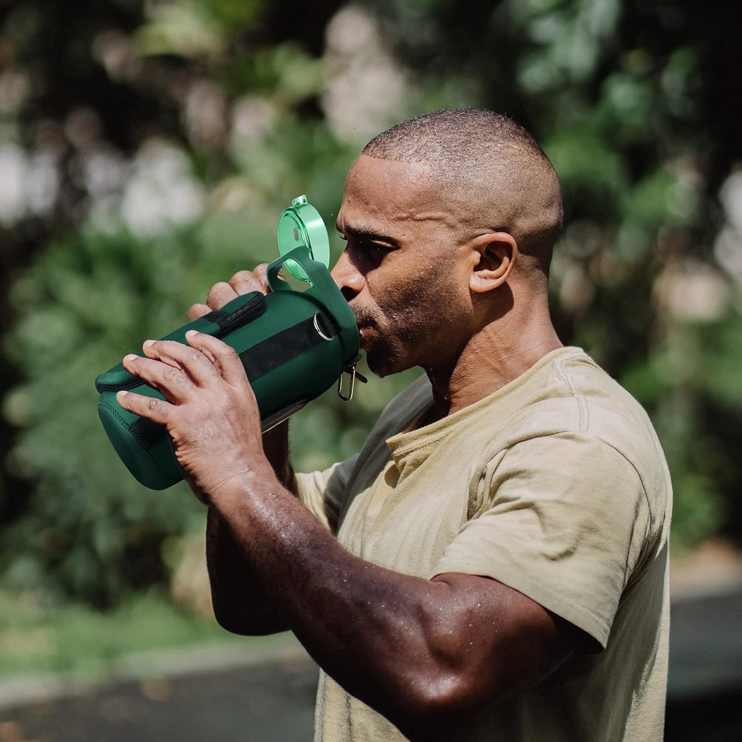 Half Gallon 64oz Glass Water Bottle with Straw and Storage Sleeve Motivational Water Bottle with Strap and Time to Drink 2L Leakproof Reusable Water Jug for Fitness Gym and Outdoors