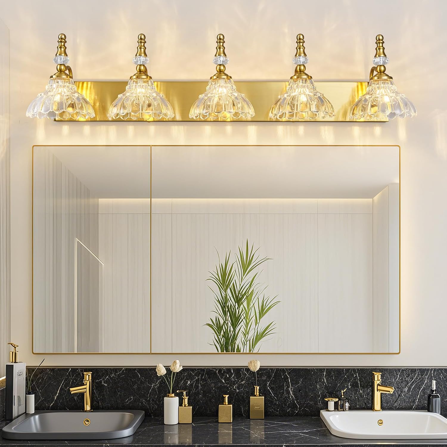 Vintage Bathroom Vanity Light, 5-Light Gold Vanity Lighting Fixture with Flower Glass Shade, Bathroom Lighting Fixtures Over Mirror