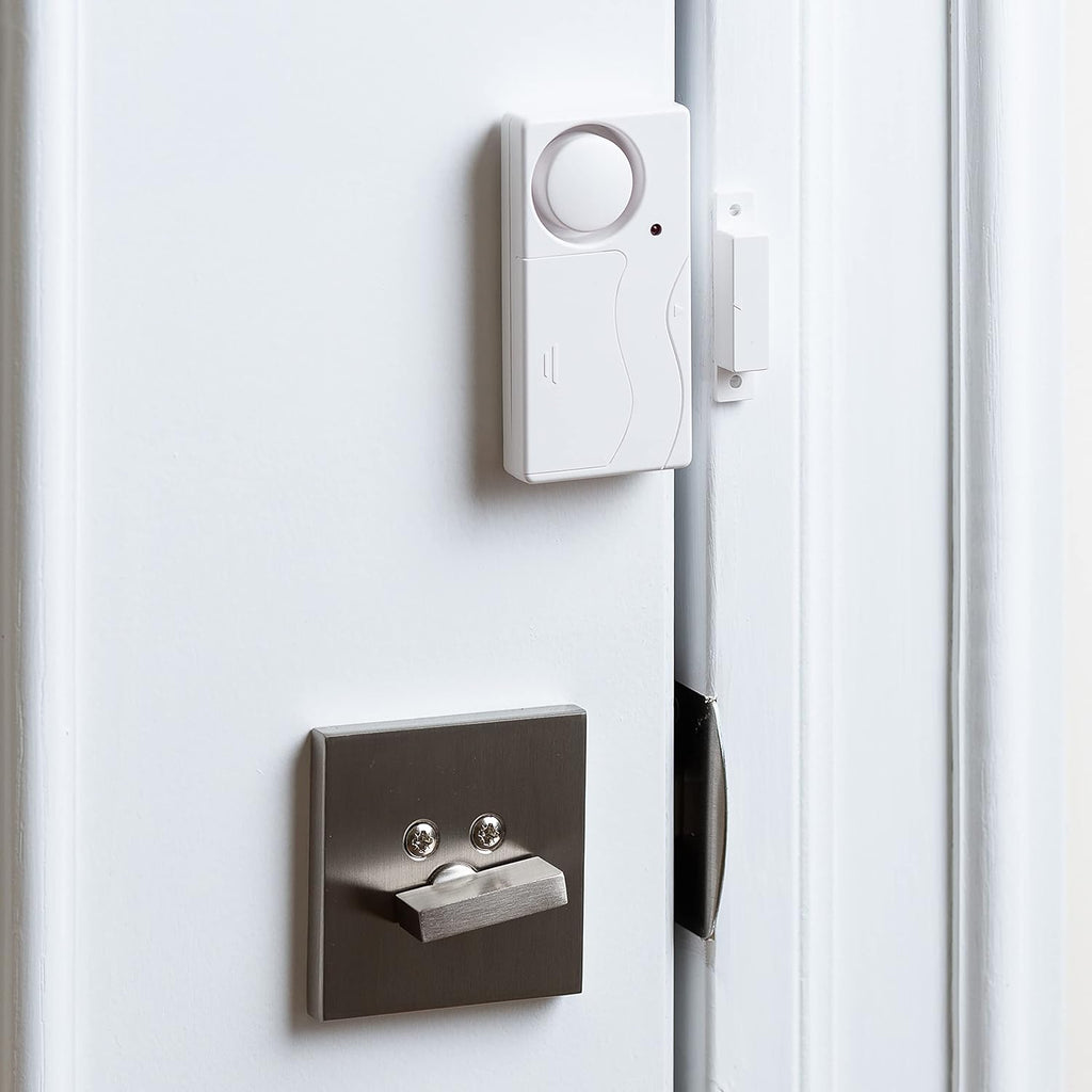 SABRE Door or Window Alarm With Remote, 120dB Alarm, Audible Up To 750-Feet (230-Meters), 4 Adjustable Settings, Arm and Disarm From A Distance, Battery Operated, No Wiring Required, Easy to Install