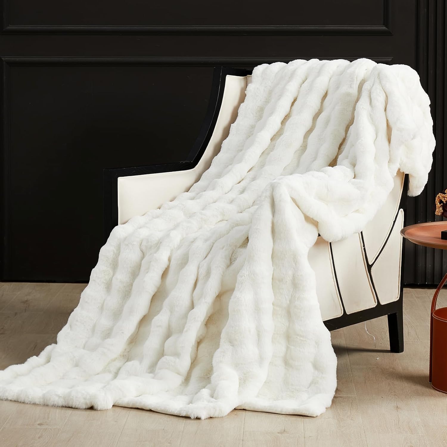 SAPHREAS Faux Fur Throw Blanket for Couch, Fluffy Fuzzy Bubble Blanket for Sofa Bed Living Room, Decor Soft Cozy Gifts for Women Men, 60x80” Cream White