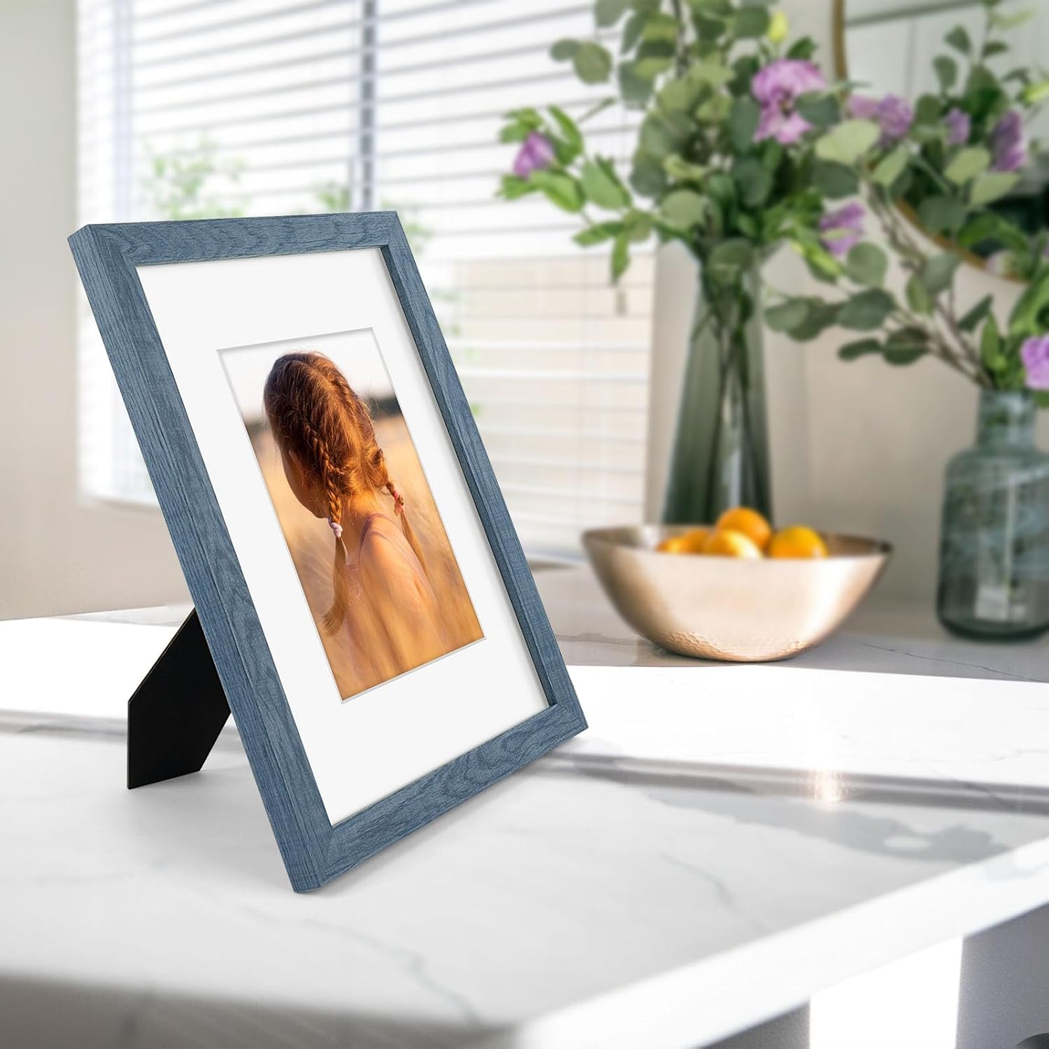 Golden State Art, 9x12 Picture Frame with Mat for 6x8 - High Definition Glass Wall Mounting Horizontal Vertical Display (Blue, 1 Pack)