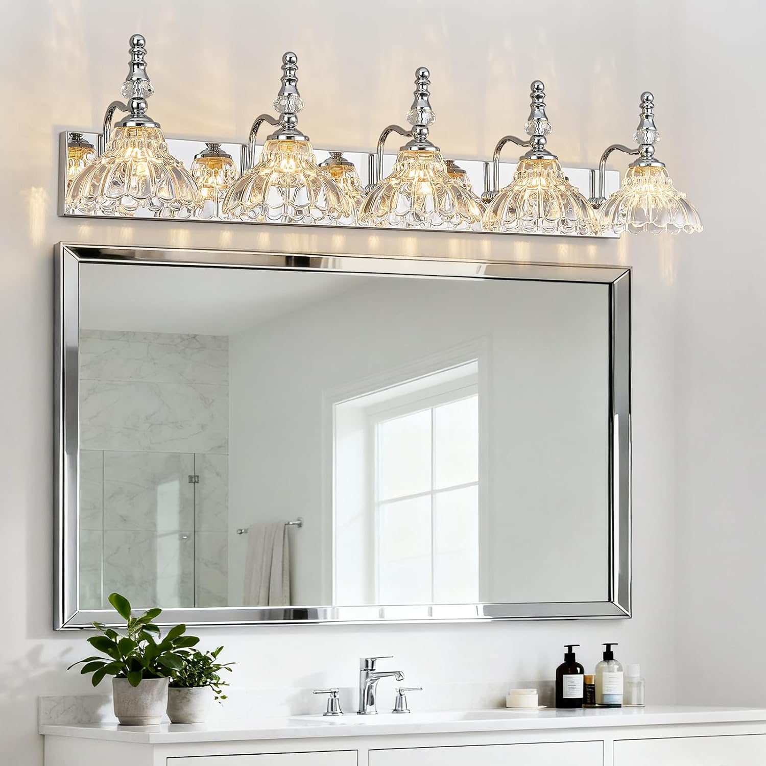Vintage Bathroom Vanity Light, 5-Light Chrome Vanity Lighting Fixture with Flower Glass Shade, Bathroom Lighting Fixtures Over Mirror