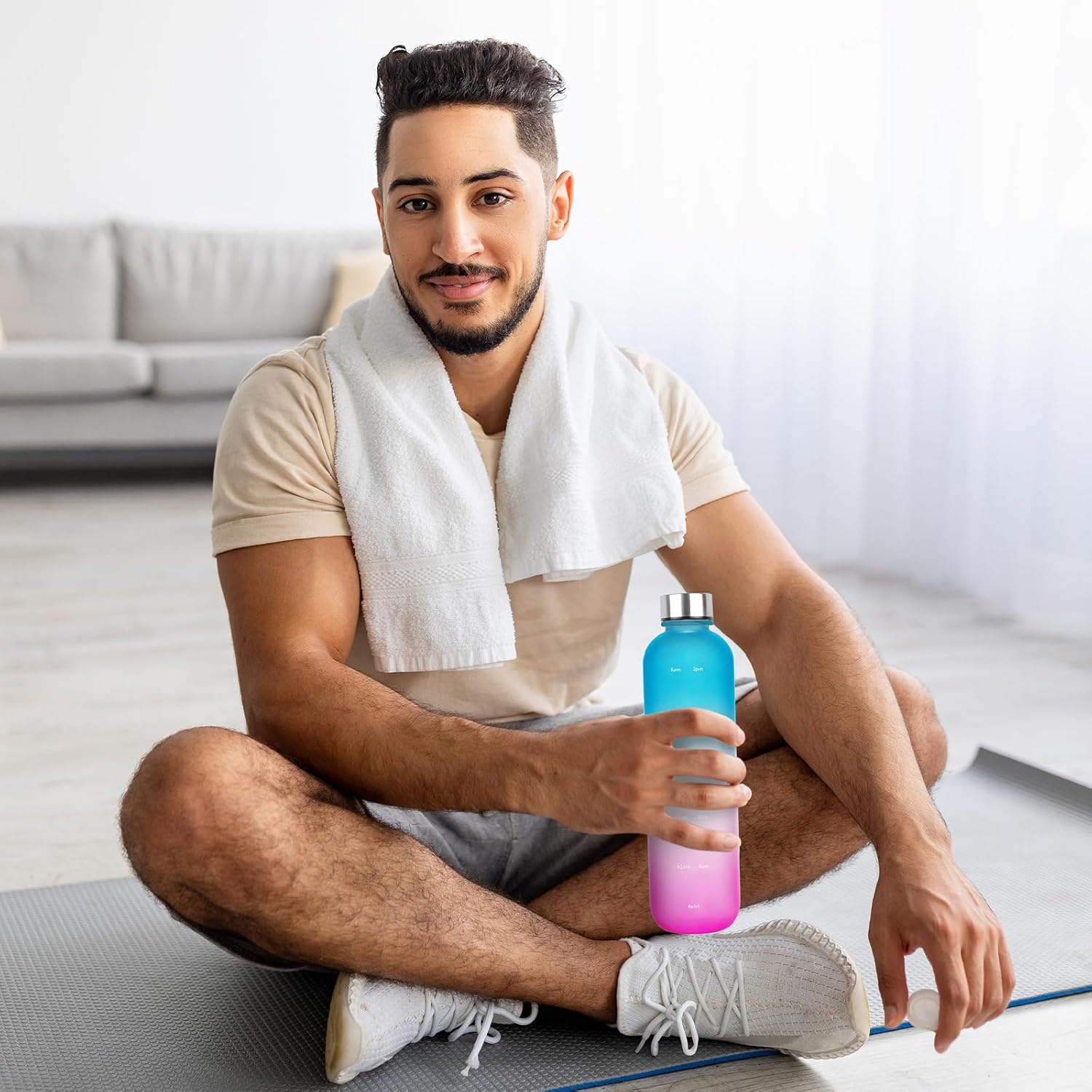 1L（33 oz） daily tracking schedule time hours reminder motivational day goals hydration capacity measured marker tracker plastic wide mouth measurements water bottle