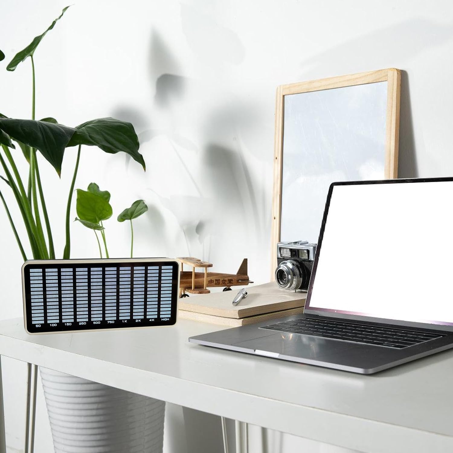 AK1016 Music Meter Levels Music Sound Spectrum Indicators Pickup Rhythm Light Amplifiers Atmospheres Lamp VU Display