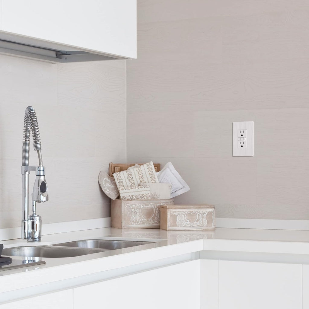 LIDER Brushed Finish Decorator Switch Cover, Screwless Wall Plate, Mid-Size 1-Gang 4.88" x 3.11", Unbreakable Polycarbonate Thermoplastic, UL Listed, LSWP-31M-BW, Brushed White