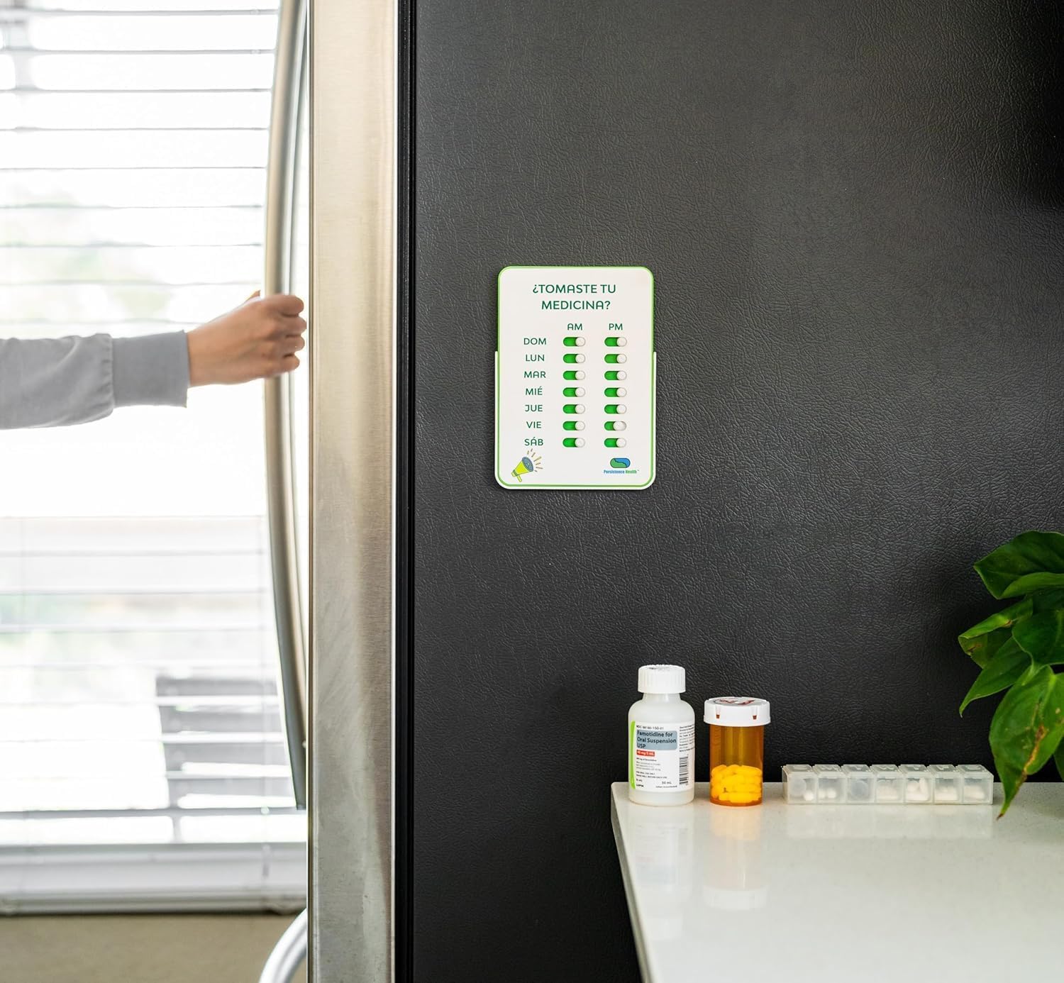 Medication Tracker & Pill Reminder | Visual Reminder Alarm | 7 Day AM PM Medication Reminder | Take and Slide | No More Second-guessing or Double-dosing | Perfect for The Elderly (Two Column Spanish)
