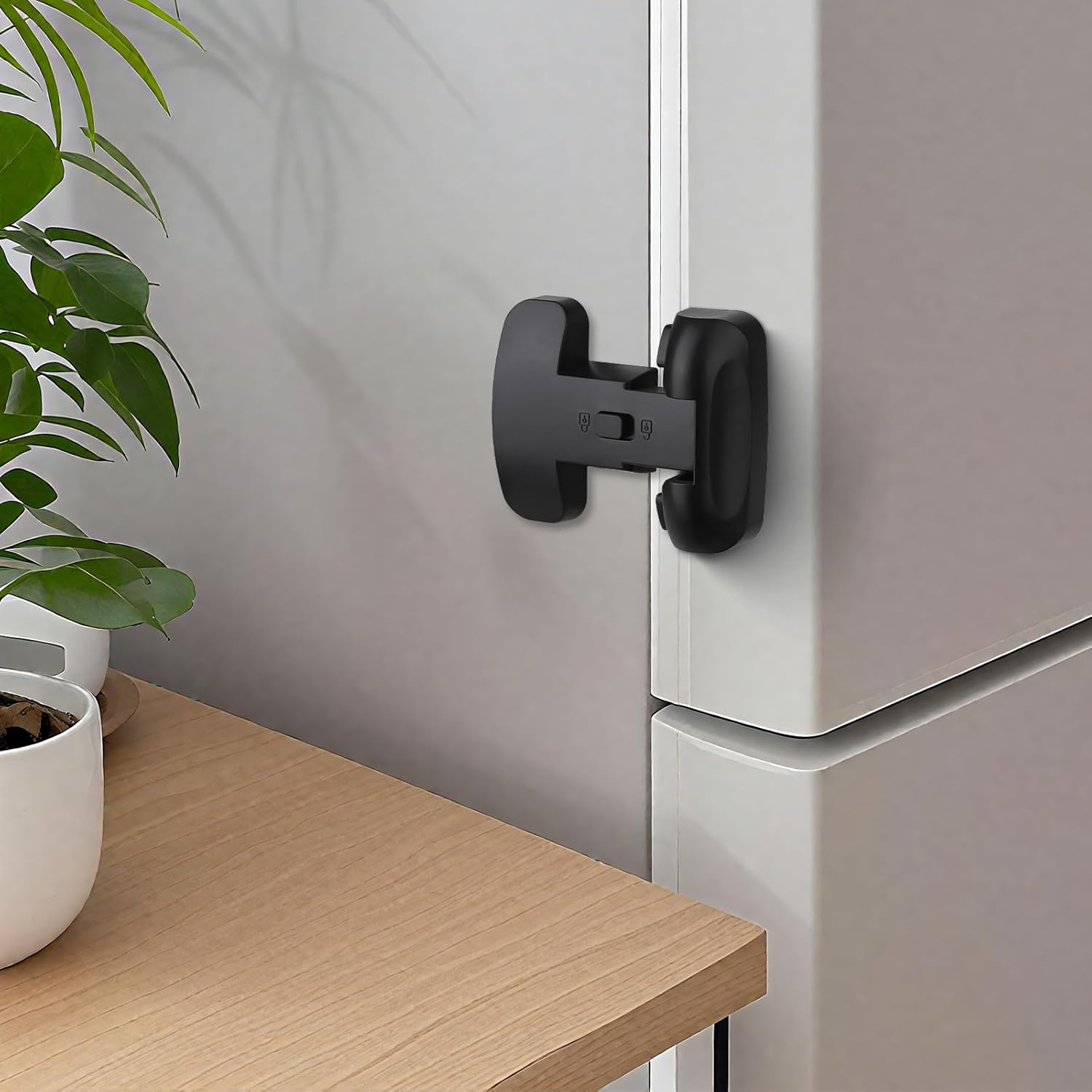 YCT Baby Proof Fridge Lock, Refrigerator Fridge Freezer Door Latch to Keep Closed, Automatically Lock While Closing The Door, Easy to Install (Grey 1PCS)