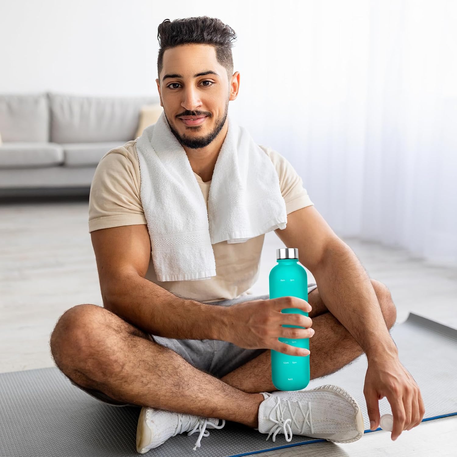 1L（33 oz） daily tracking schedule time hours reminder motivational day goals hydration capacity measured marker tracker plastic wide mouth measurements water bottle