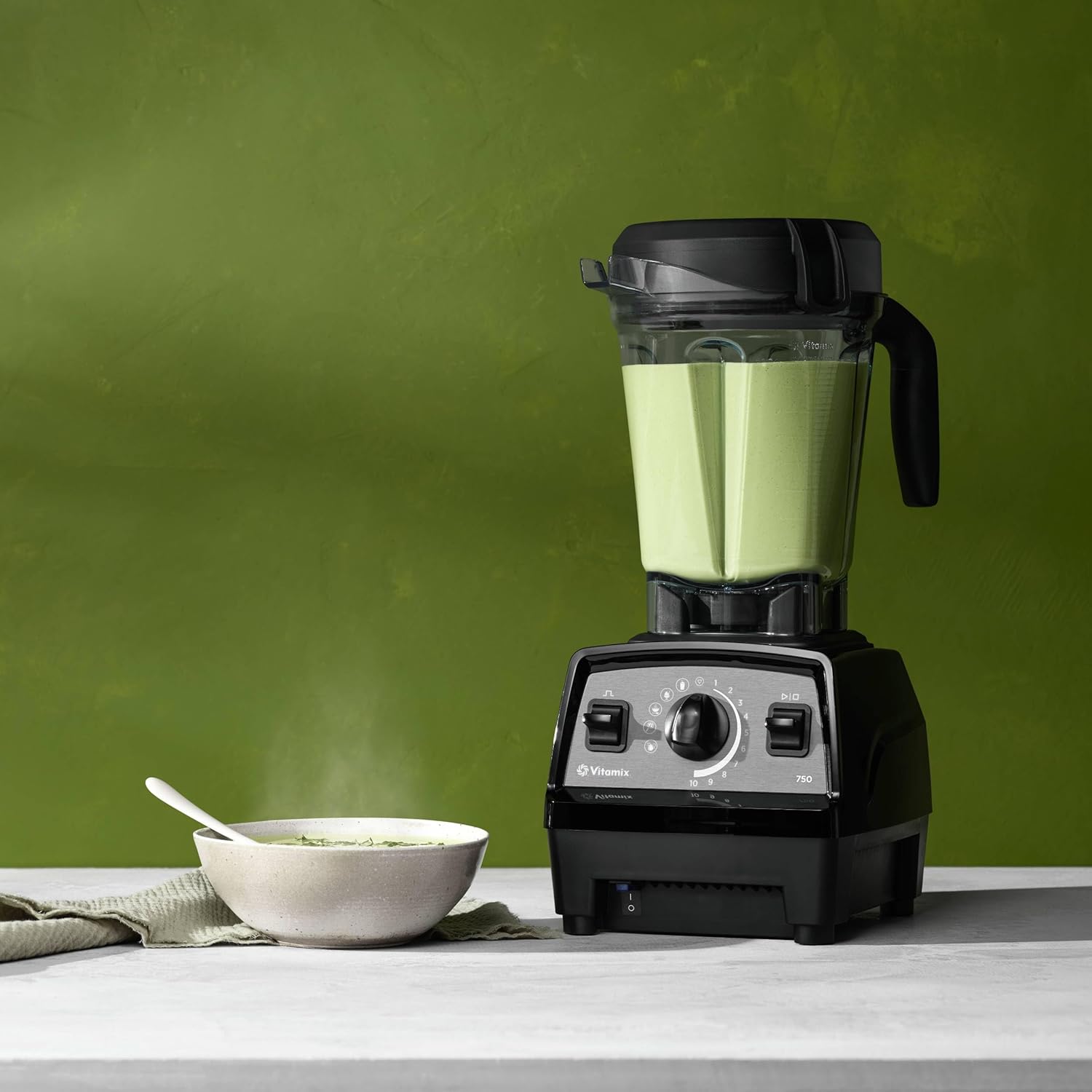 Vitamix Propel Series 750 Blender with Four Blending Programs, Self-Cleaning Program, Professional-Grade Blender for Smoothies, Soups and More, Stainless-Steel Blades, 64 Oz Container, Black