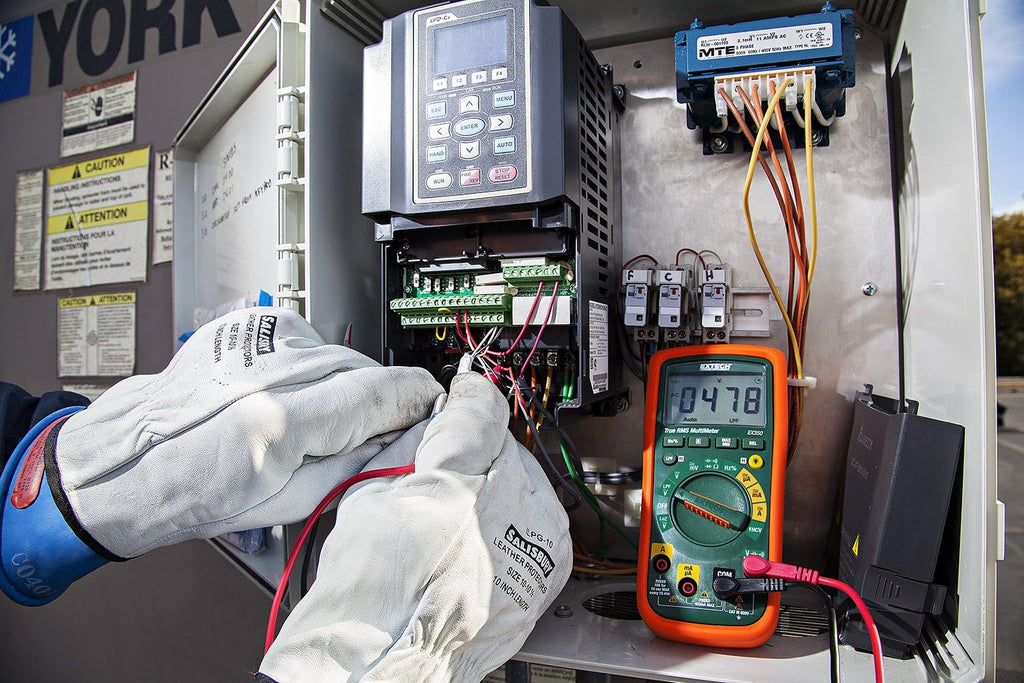 Extech EX350: RMS Professional MultiMeter with NCV