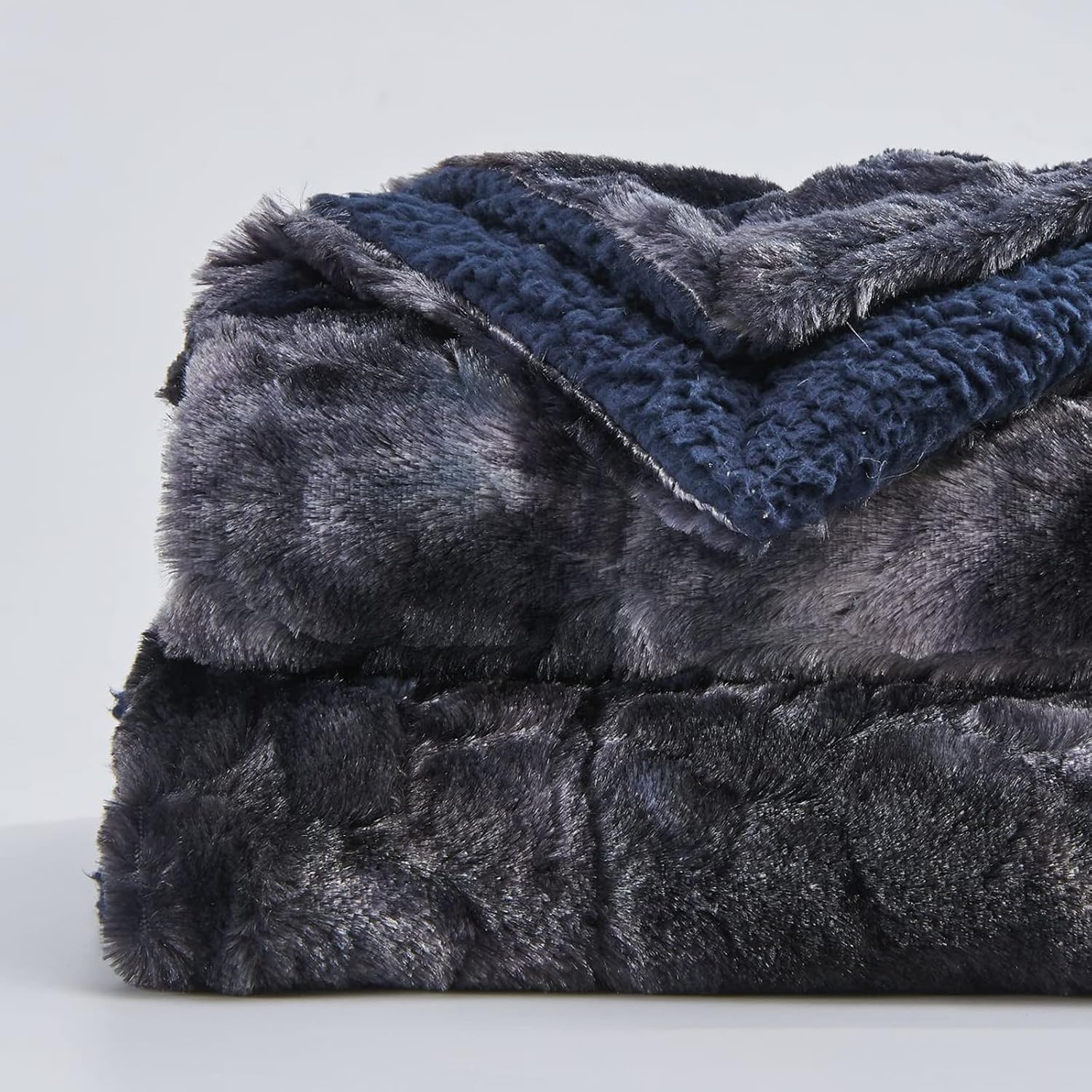 NEWCOSPLAY Super Soft Faux Fur Throw Blanket for Couch Tie-dye Black Sherpa Fuzzy Plush Warm Blanket for Sofa Bed (Tie-dye Black, Throw(50"x60"))