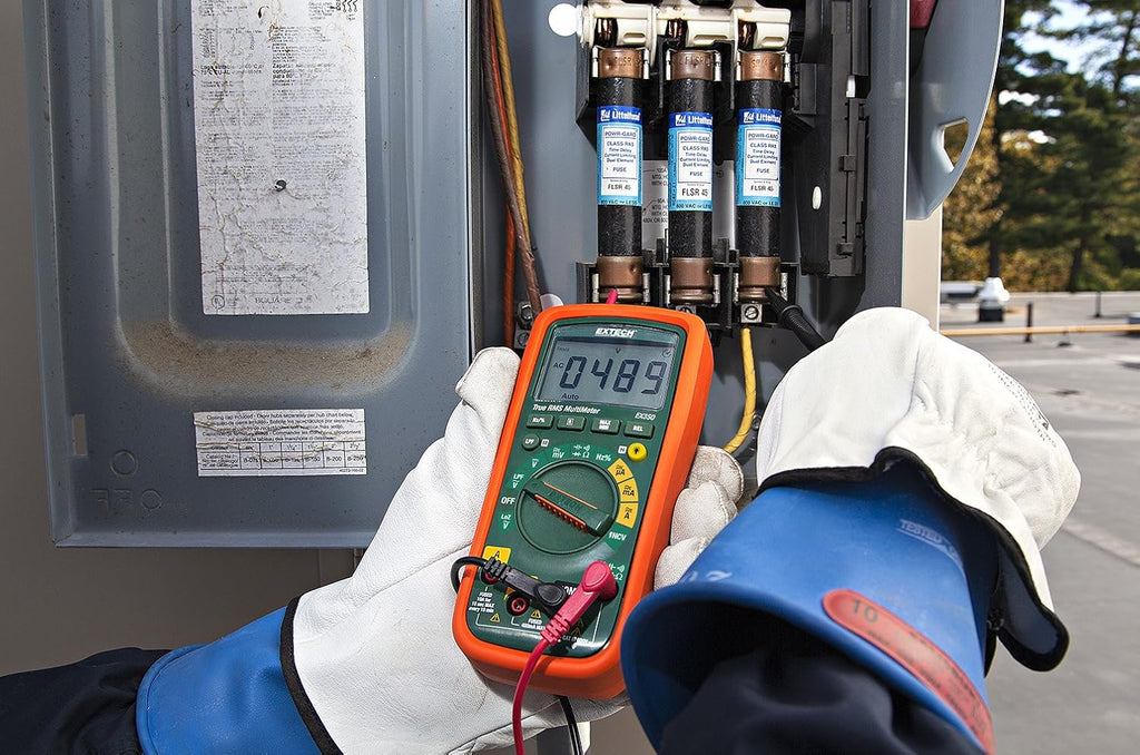 Extech EX350: RMS Professional MultiMeter with NCV
