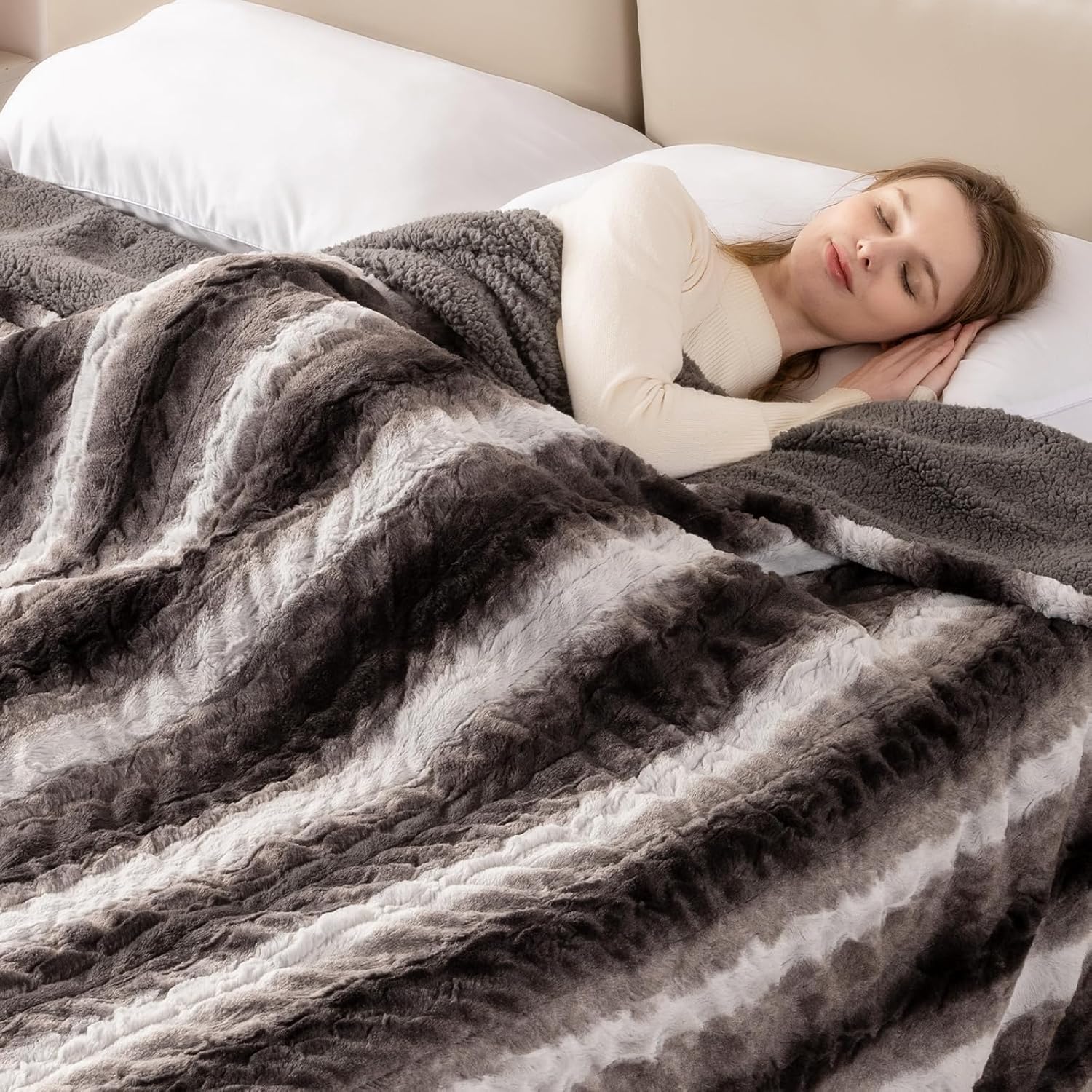 Bearhug Electric Blanket Full Size 77" x 84", 10 Heat Settings Heated Blanket, 1-12 Hour Auto Shut-Off, Faux Fur & Sherpa Dual-Sided Heating Blanket, Machine Washable, Gift-Ready Elegant Packaging