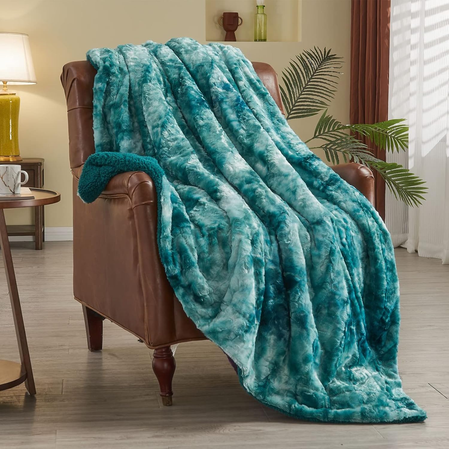 NEWCOSPLAY Super Soft Faux Fur Throw Blanket for Couch Tie-dye Light Teal Sherpa Fuzzy Plush Warm Blanket for Sofa Bed (Tie-dye Light Teal, Throw(40"x50"))