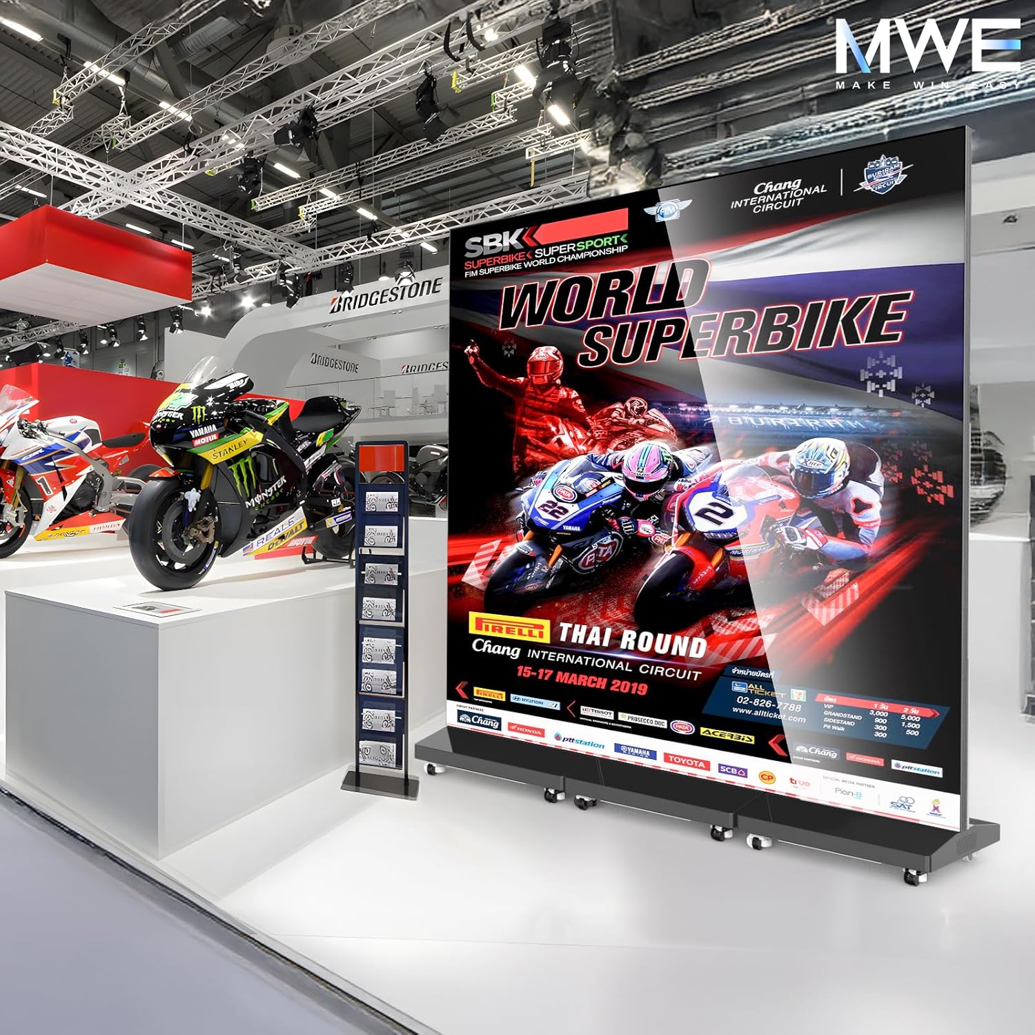 80 Inch LED Digital Signage Display, Foldable Seamless Stitching Kiosk, P1.86 GOB LED Screen Poster with Flight Case, Commercial Advertising Display for Events, Rentals and Weddings (Black, 2 Unit)
