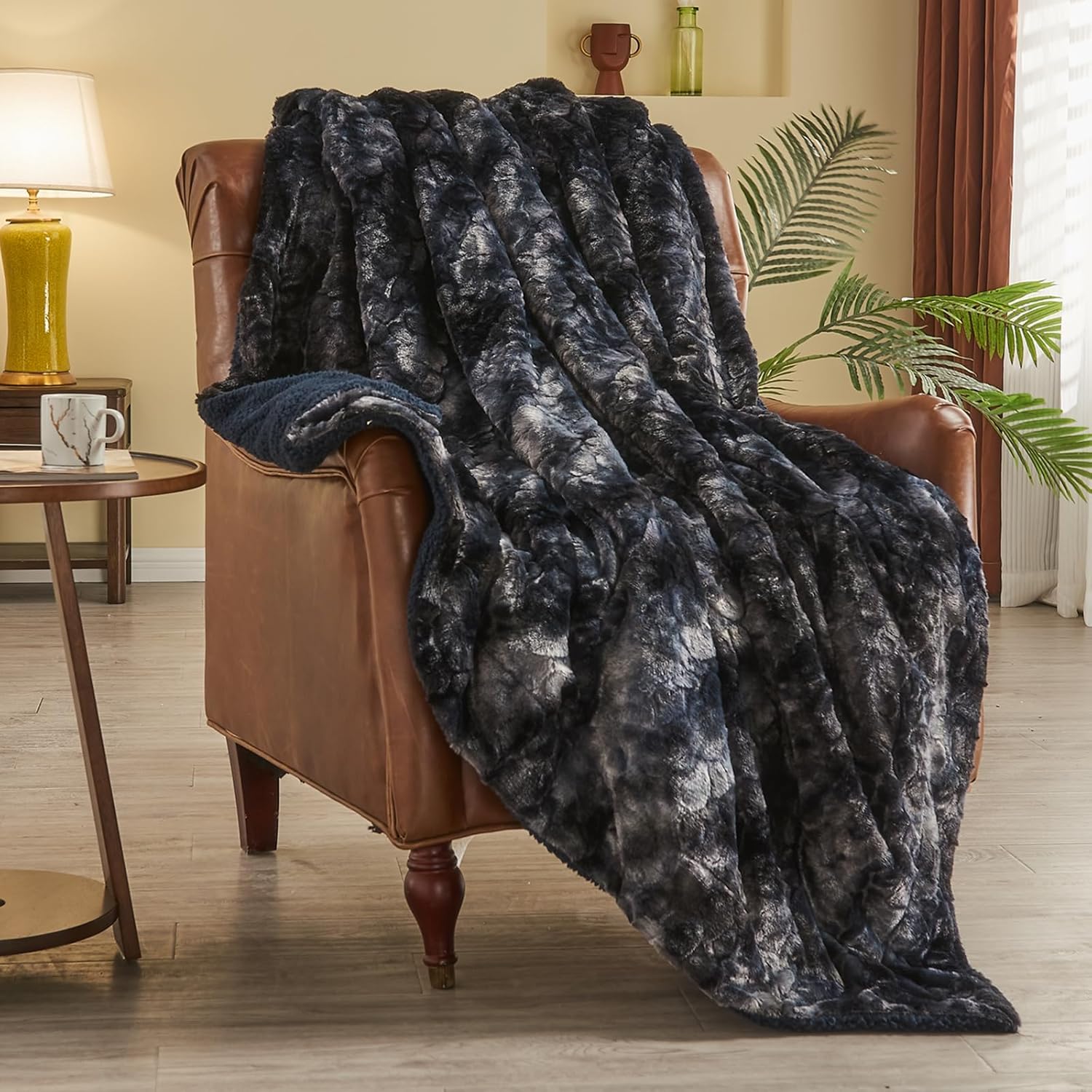 NEWCOSPLAY Super Soft Faux Fur Throw Blanket for Couch Tie-dye Black Sherpa Fuzzy Plush Warm Blanket for Sofa Bed (Tie-dye Black, Throw(50"x60"))